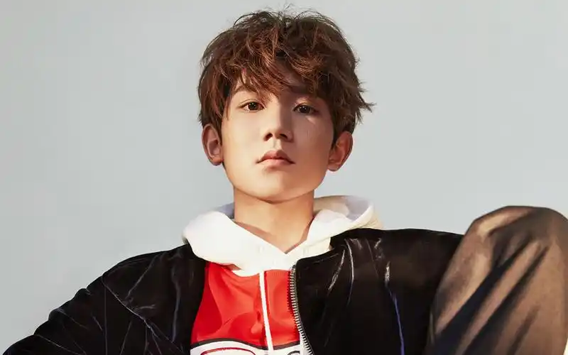 王源冷峻帅气写真图片桌面壁纸高清大图预览1920x1200_大陆明星下载