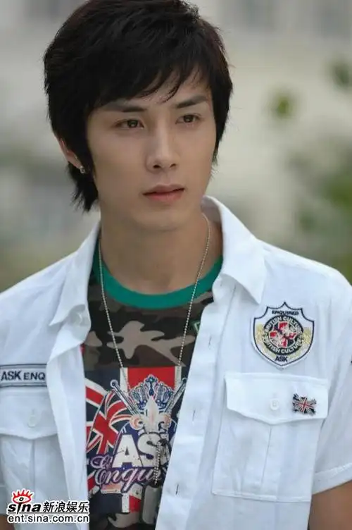 李承铉《天使》剧照点击此处查看全部娱乐图片王恩琦即将赴韩录音王