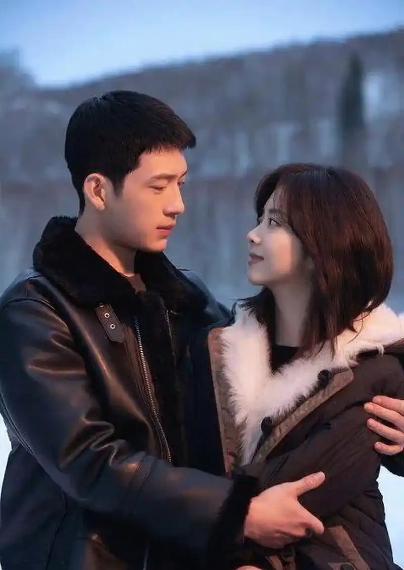 《归路》是一部由谭松韵,井柏然主演的电视剧,讲述了一个关于家庭