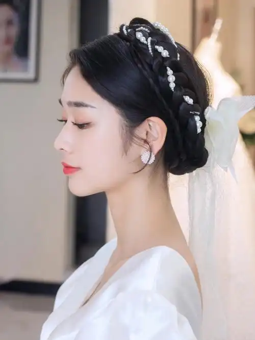 法式浪漫编发最新新娘试妆照