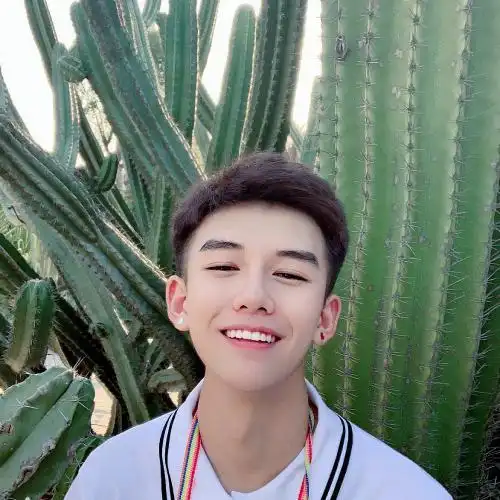 帅哥头像生活照多张照片好运会与你不期而遇