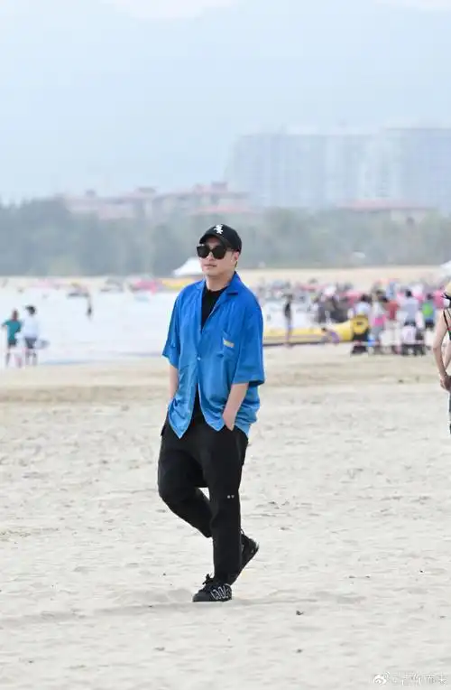 第九期剧照解锁,音你家族集体重返18岁!