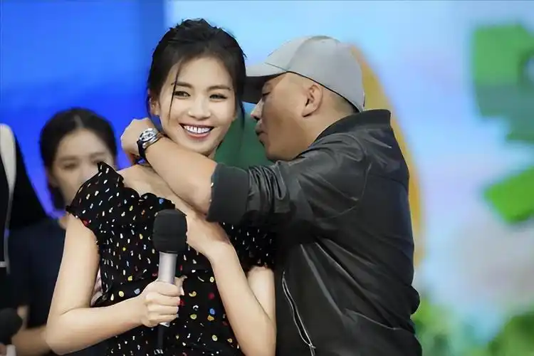 这一次,再多的名和利都救不了45岁的刘涛?危言耸听!_王珂_网友_杨烁