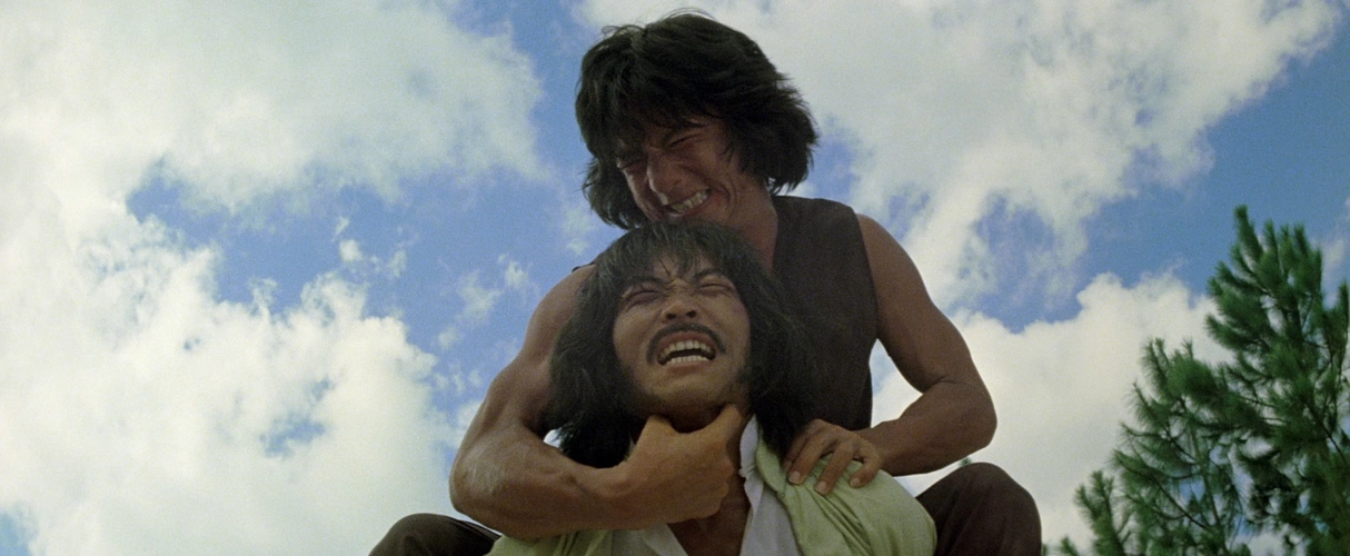 1979年罗维让成龙拍《笑拳怪招》,票房破544万,片酬只给6000块