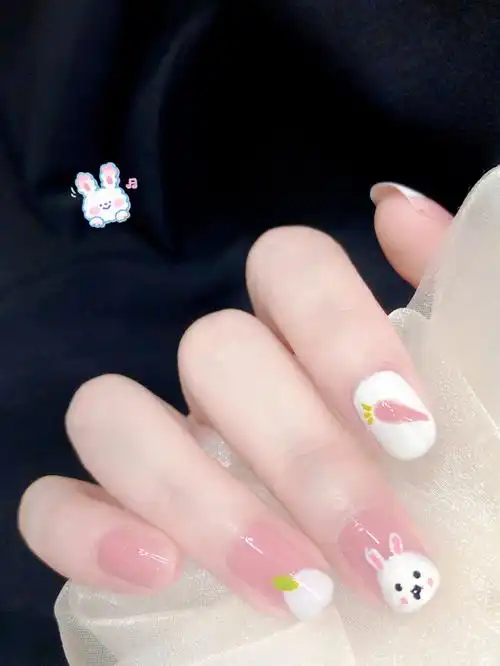 冰透裸粉手绘卡通可爱兔子美甲