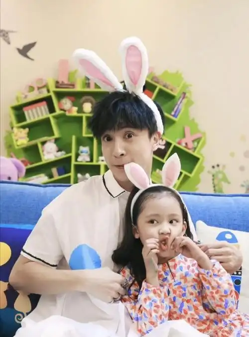 今夕是何年啊…小陶子和果果碰面了  梦回我们的少年时代  #薛之谦一