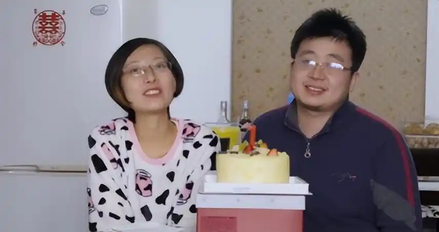 2015年26岁癌症晚期孕妇冒死为丈夫生子去世4年后丈夫再婚了