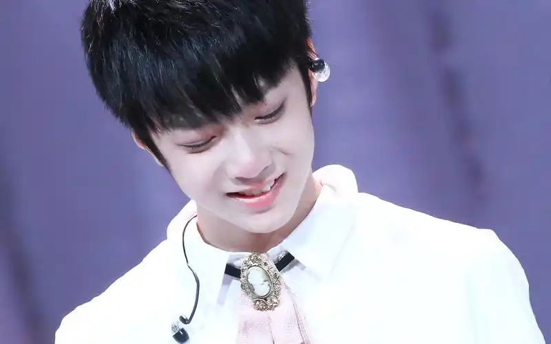 【台风少年团刘耀文】181007 读信 fo_哔哩哔哩 (゜-゜)つロ 干杯