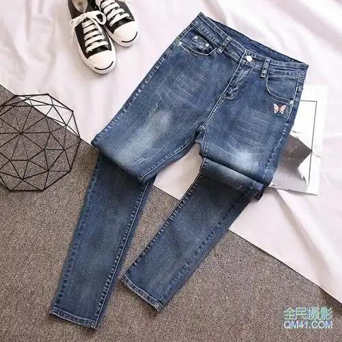 牛仔裤平铺 女装平铺拍摄 服装摆拍