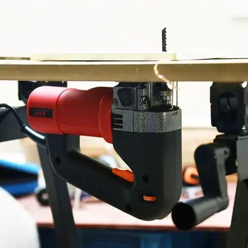 电动曲线锯木工多功能电锯家用拉花锯线锯木板切割机锯子倒装板