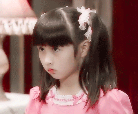 或许你难以想象,刚刚20岁的子枫妹妹,出道已经大概15年,5岁时开始拍摄