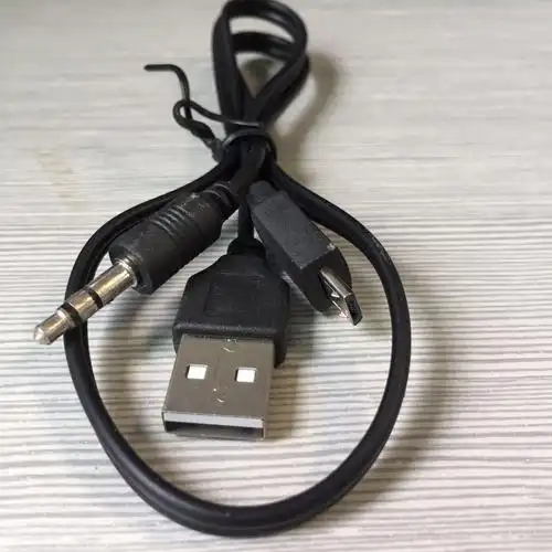 手机充电线三头y型充电线usb数据连接线多款插头手机充电线