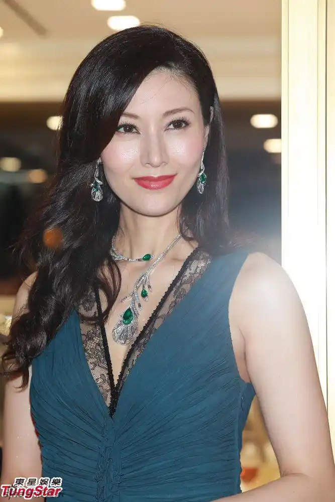 组图:李嘉欣性感亮相优雅妩媚_高清图集_新浪网