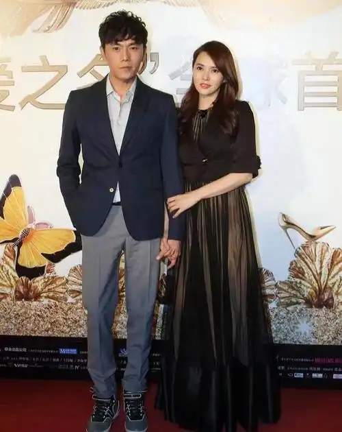 回顾伊能静跟哈林的感情,伊能静曾说"你是爱我,但是你不读我写的字,不