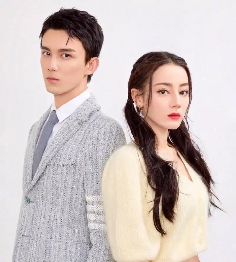 吴磊迪丽热巴双人大片cp感十足 俊男美女超养眼