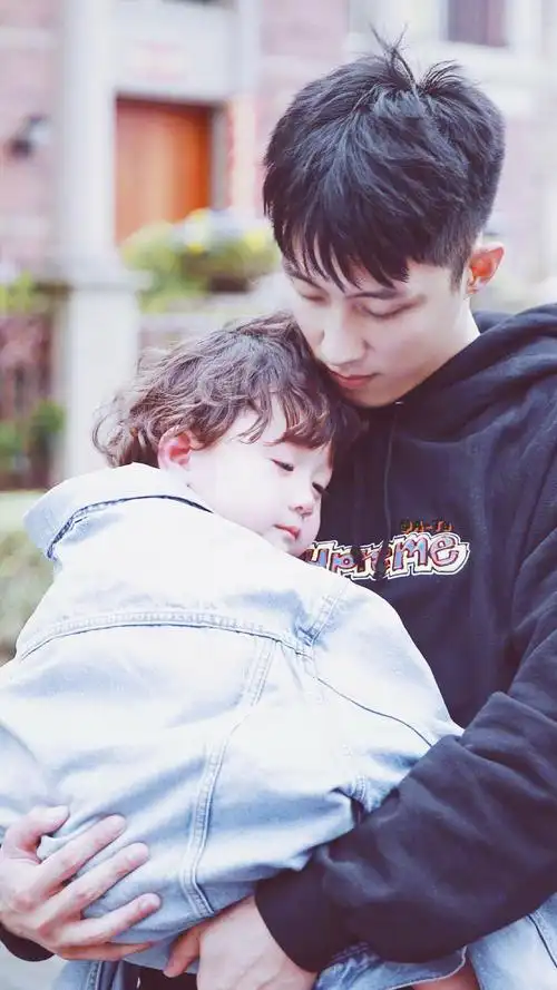 放开我北鼻# 单禹豪(豪豪)&黄景瑜(鲸鱼哥哥)