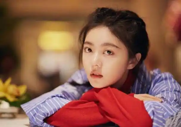 《少年派》,再到与吴亦凡搭档的综艺《潮流合伙人》,从那之后,赵今麦