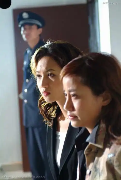 《红罂粟》剧照-590x881.43k.大图 -影视剧照 jz.n63.com