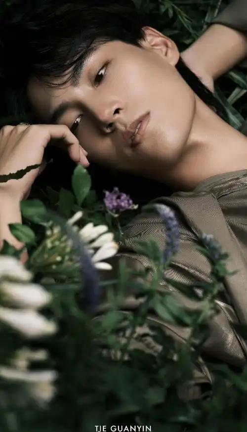 林子闳最新代言大片来了,有手控和颜控来品品的吗|林子闳