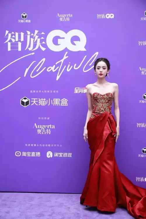 娜扎瘦到吓人,干瘪如骷髅,网友都惊了:这都脱相了|减肥|古力娜扎_新浪