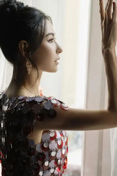 张柏芝好优雅##张柏芝侧颜线条