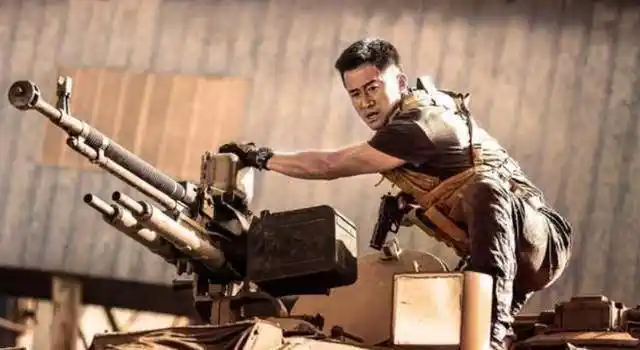 "拼命三郎"吴京:从功夫小子到肌肉硬汉,告诉你什么叫爷们_电影_武术