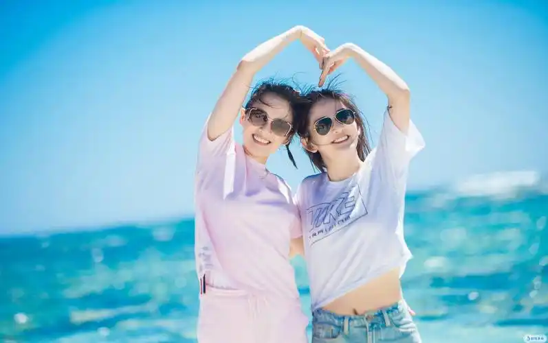 白色情人节谢娜晒亲密合影,主角却不是张杰,做了妈妈还这样?