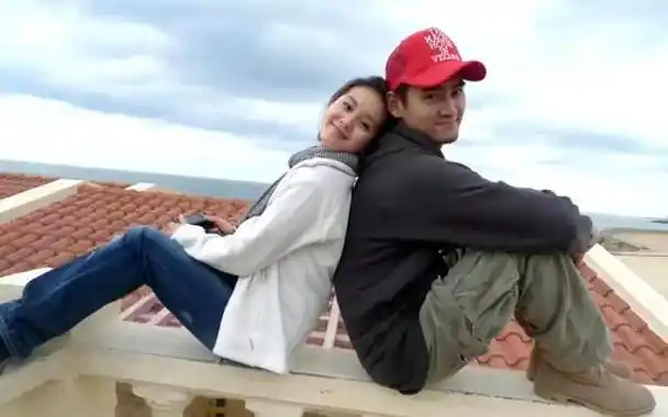 有网友问当年这趟旅行为什么霍建华唐嫣没去呢?