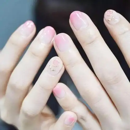 夏天来款透明感美甲太美了