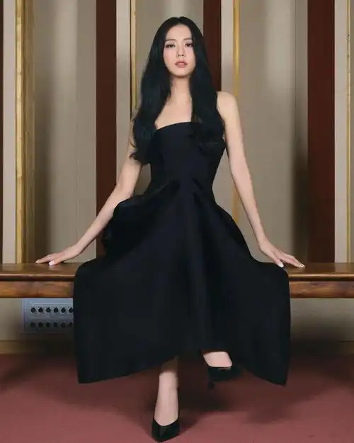 06余量贩卖:kimjisoo金智秀_stardust  99秀网招新公告:kimjisoo