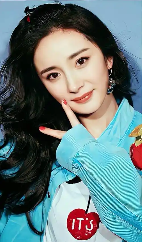 原创明星写真第2期四小花旦杨幂成熟妩媚三生三世一剧封神