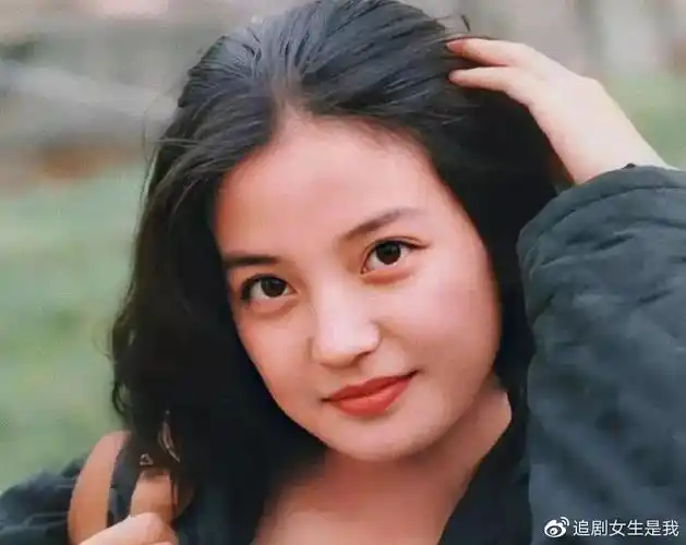 18岁的赵薇,这清纯度,绝了!