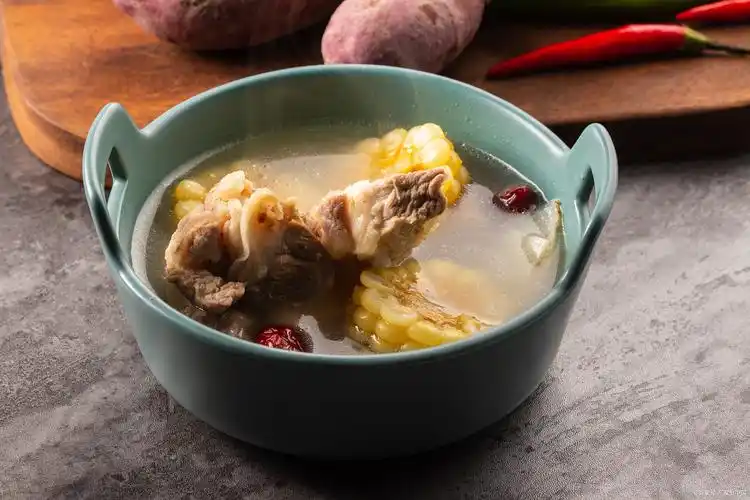 适合秋季煮汤的食材有哪些,如何搭配才更营养?