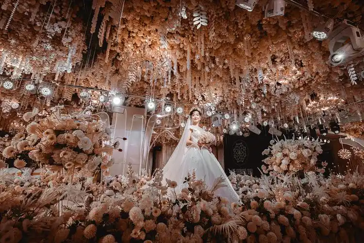 香槟金高端定制婚礼堂