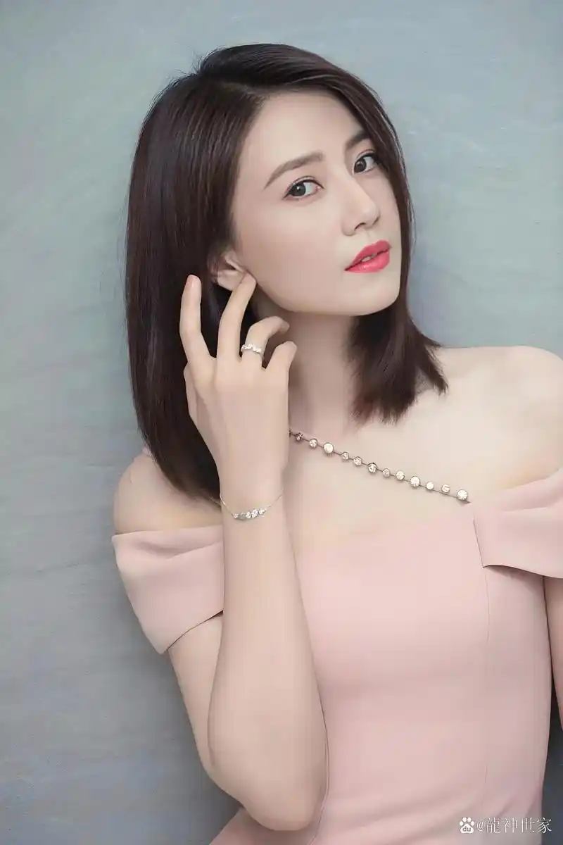 女神高园园,高清壁纸.#养眼美女