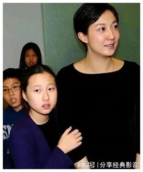 成龙为什么不认回吴卓林呢?网友们的分析最彻底!女孩不争气呀!