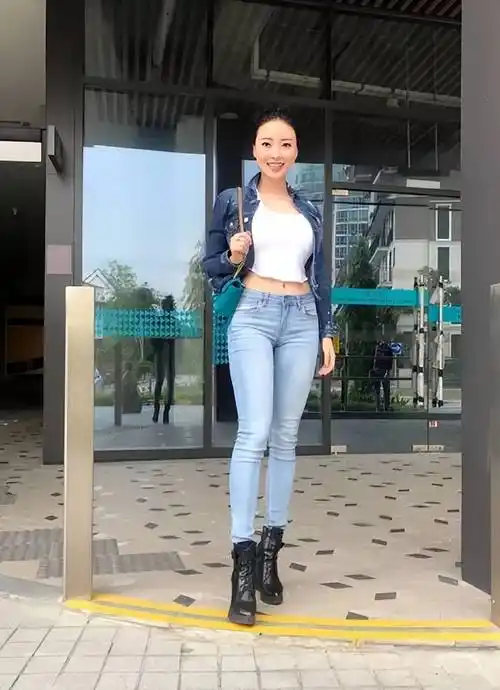 130斤的网红蒋娉婷运动装曝光,身材曲线优美_健身_成功_身体