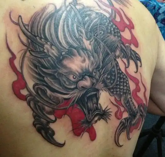 男士背部麒麟霸气十足的胸前烈火麒麟纹身tag标签:胸前麒麟个性半甲