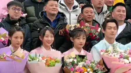 许凯和吴佳怡又拍新戏了,俩人的古装亮相好有cp感,期待他们的大剧!