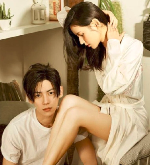 王思聪前女友张予曦承认已和男友分手,曾被评为最甜情侣