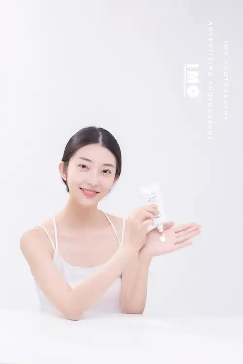 护肤品模特图拍摄套图