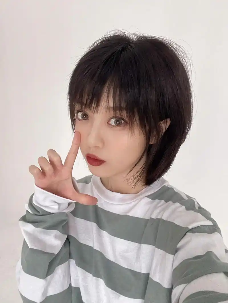 图文伙伴计划 剪这款高层次短发 让你重生 鲻鱼头 - 抖音