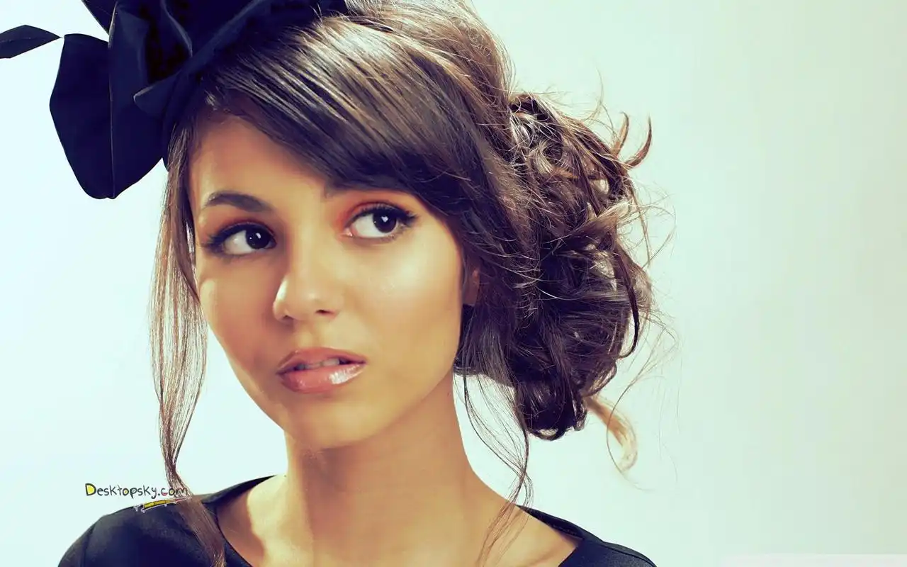 欧美混血美女维多利亚嘉丝蒂唯美写真桌面壁纸(三)