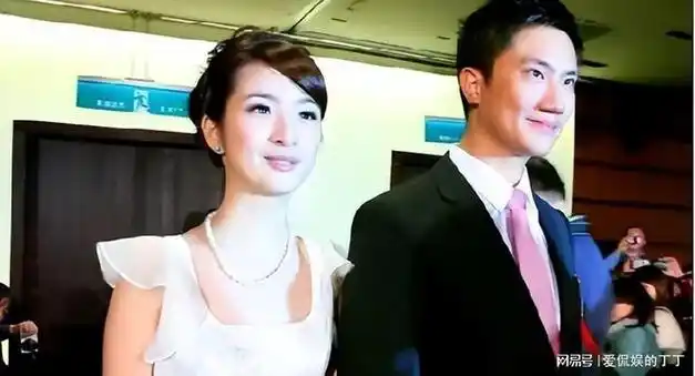 林依晨也约林于超看电影,逛街,两个情投意合的人最后步入婚姻的殿堂.