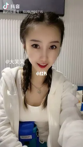 大吉财源滚滚_婚纱_婚纱礼服_烟花_抖音_婚纱礼服租赁_婚嫁_婚礼造型