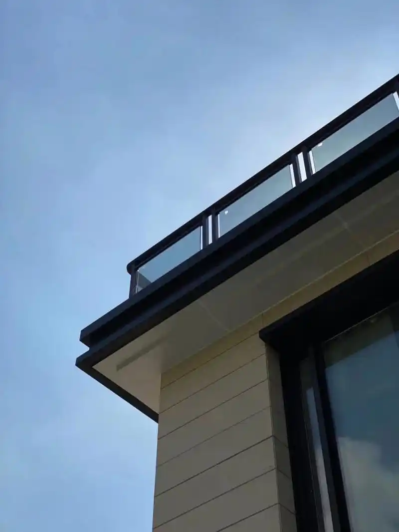 最漂亮的极简玻璃护栏