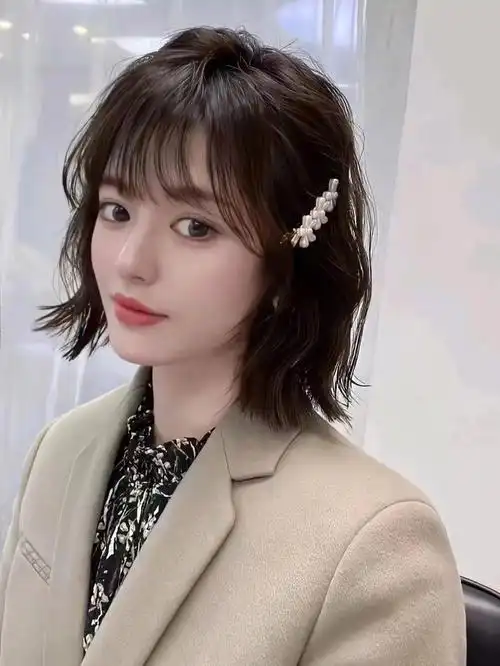 可甜可盐,随意切换,#长沙人气设计师  #日式短发  #女生短发发型