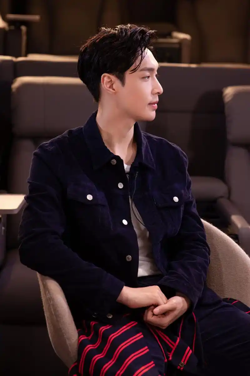 张艺兴帅气图片16