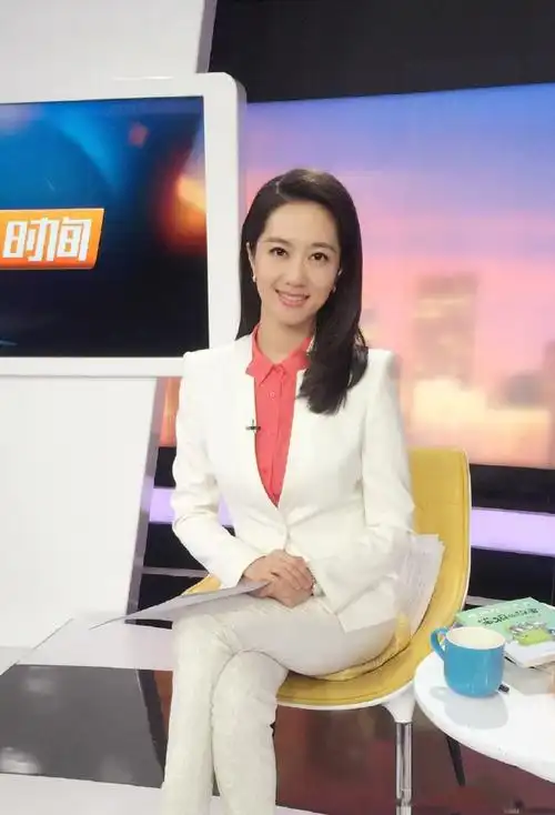 张静图片央视主持人张静图片