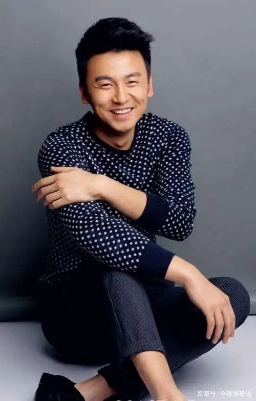 雷佳音的《满江红》被众人模仿,被赞是剧情点睛之笔背后实属不易